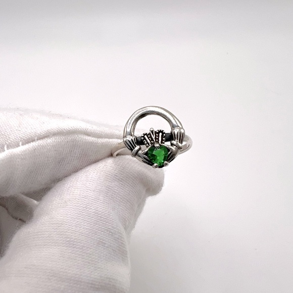 Sale $12 Firm! Sterling Claddagh Ring W/Synthetic Emerald - Picture 8 of 16